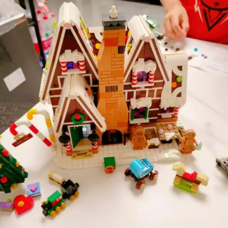 Gingerbread House 10267