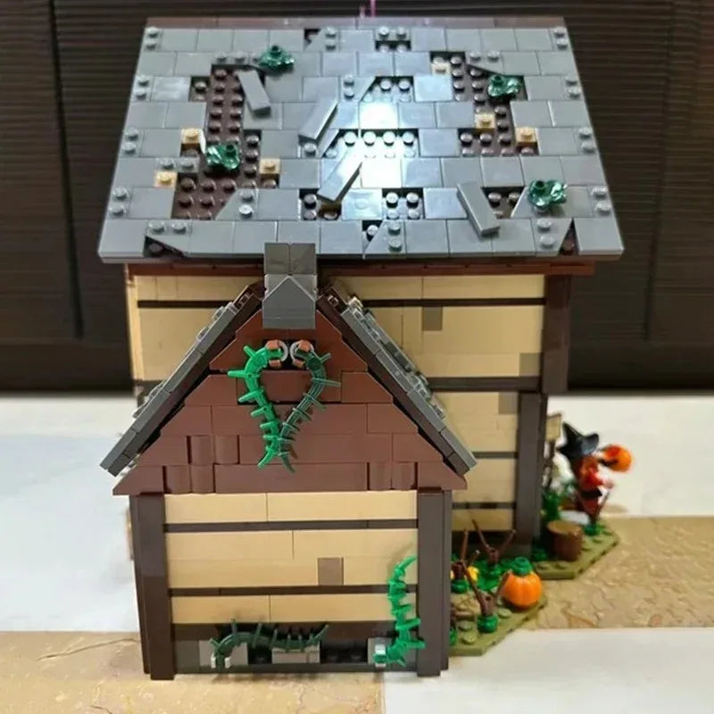Spooky Sandy Cabin 21341