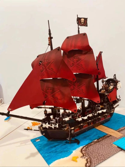 Red Queen Pirate Ship 4195