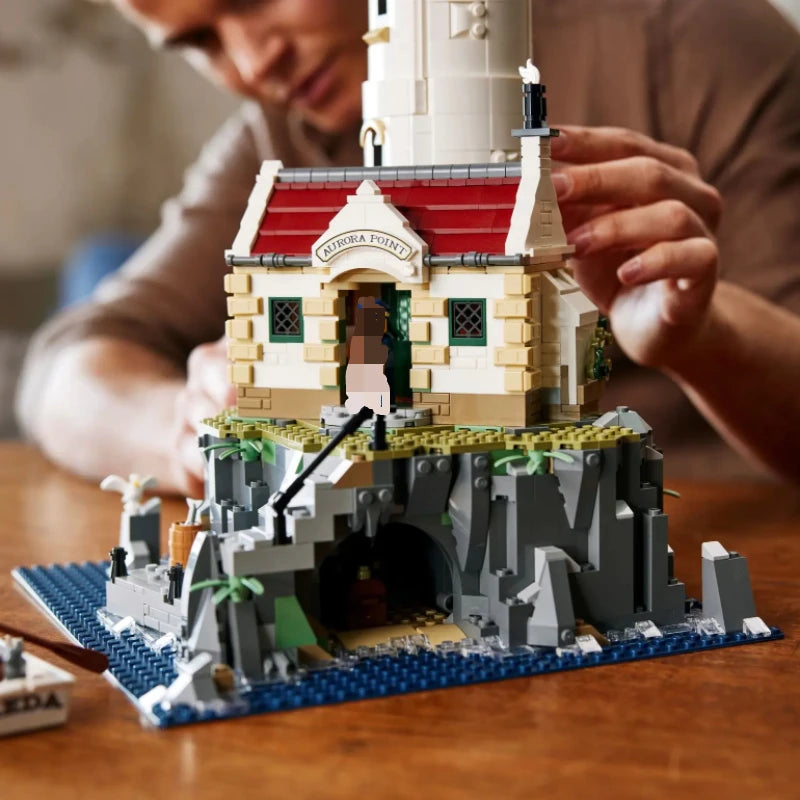 Motorized Lighthouse 21335