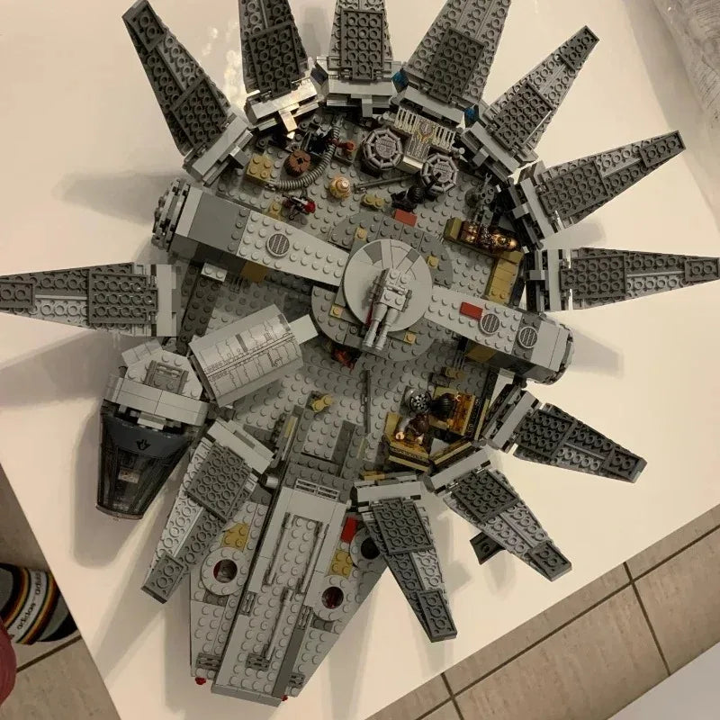 Space Falcon 75105